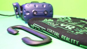 VR Cover Review - HTC Vive Pro & Cool Retro VR Sweater Review